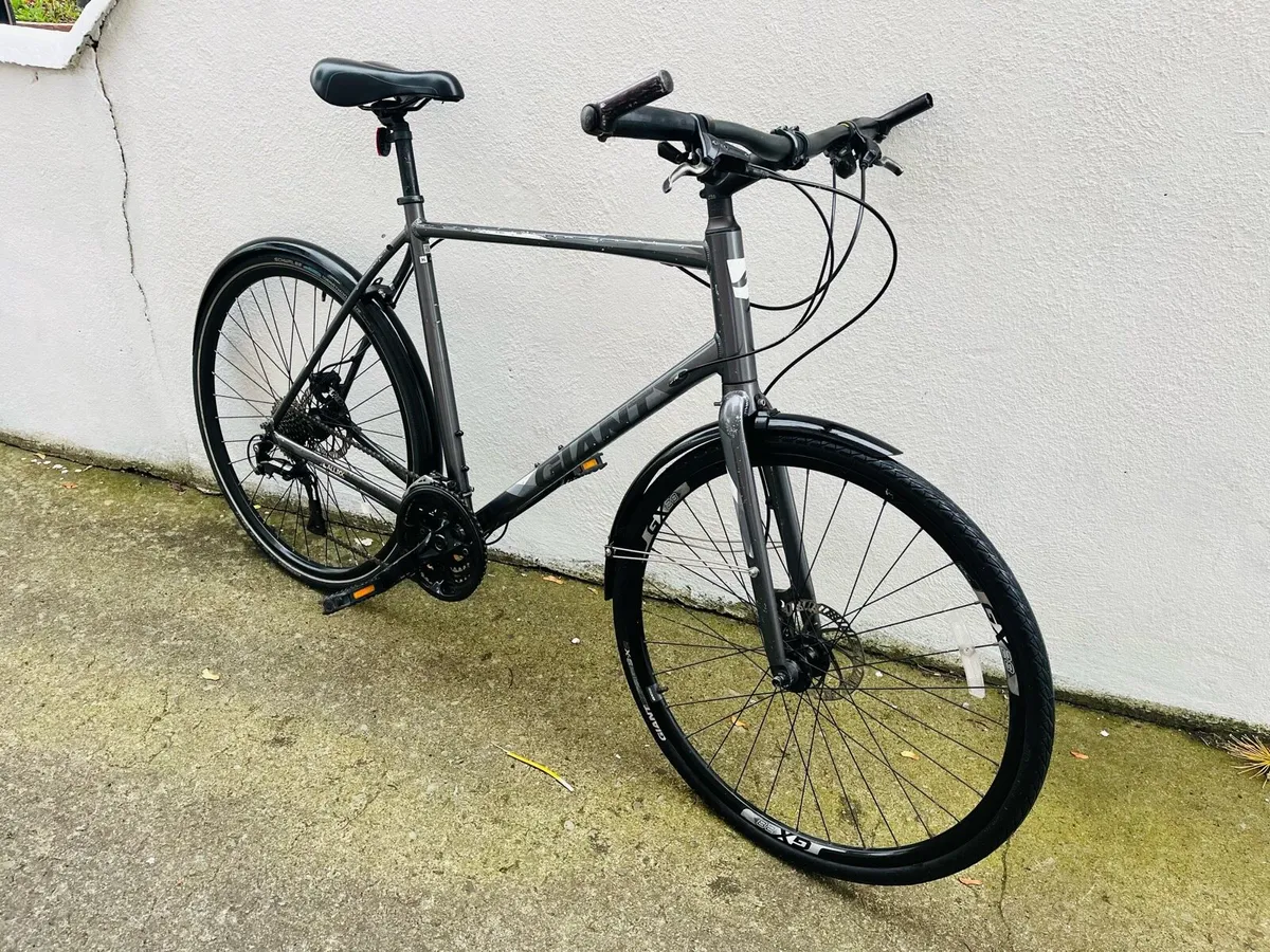 Giant escape hybrid bike - Image 1