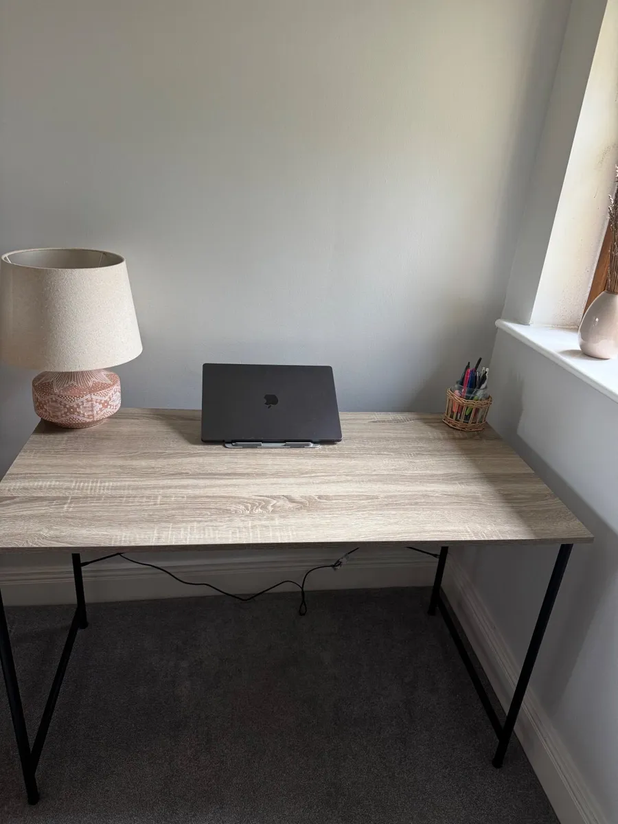 Desk - Image 2