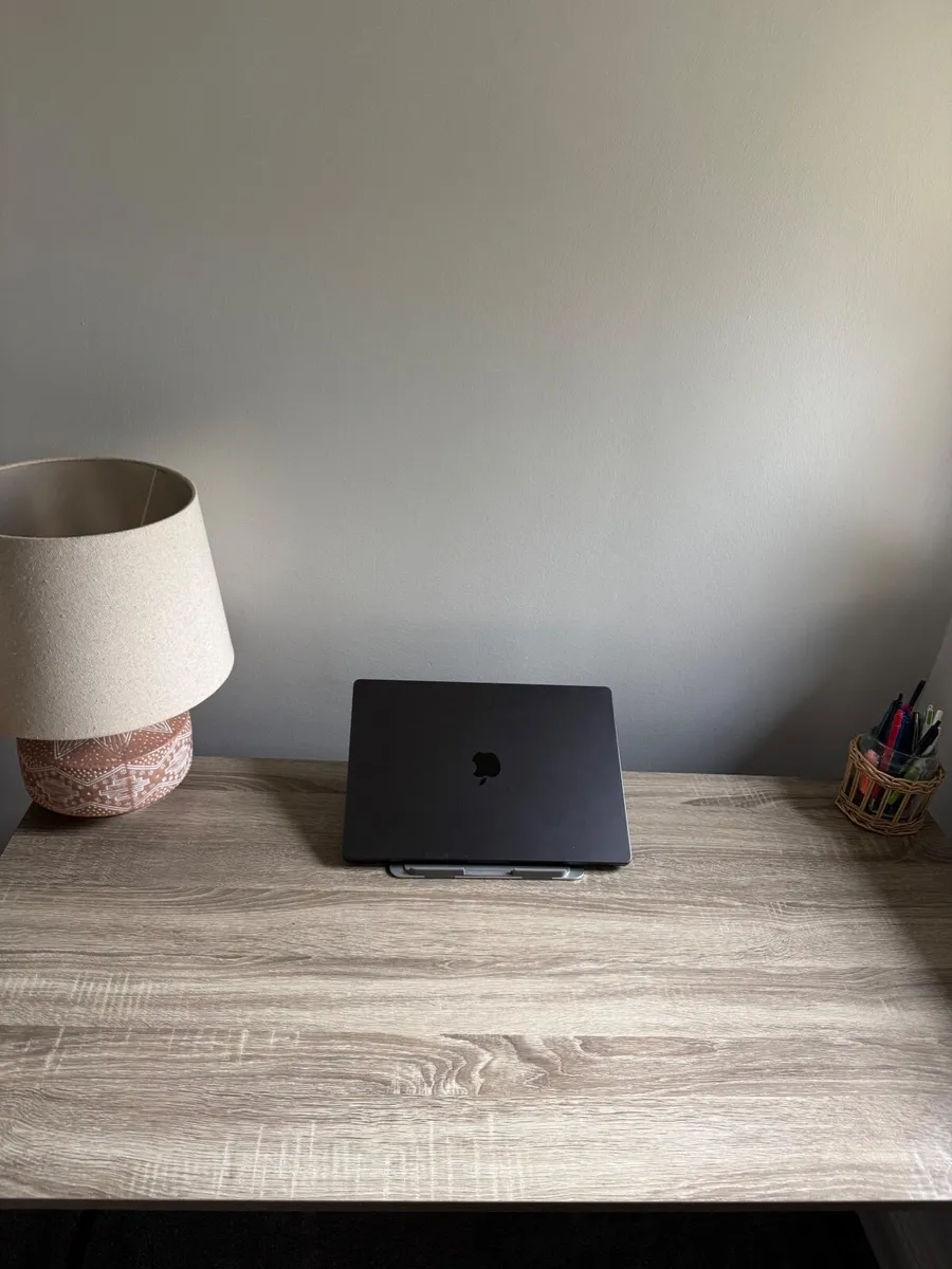 Desk - Image 3