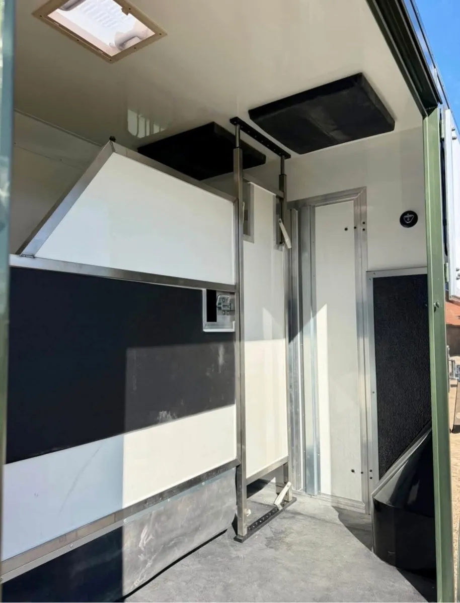 Horsebox 3.5 Ton New Build 2020 Vauxhall Movano - Image 3