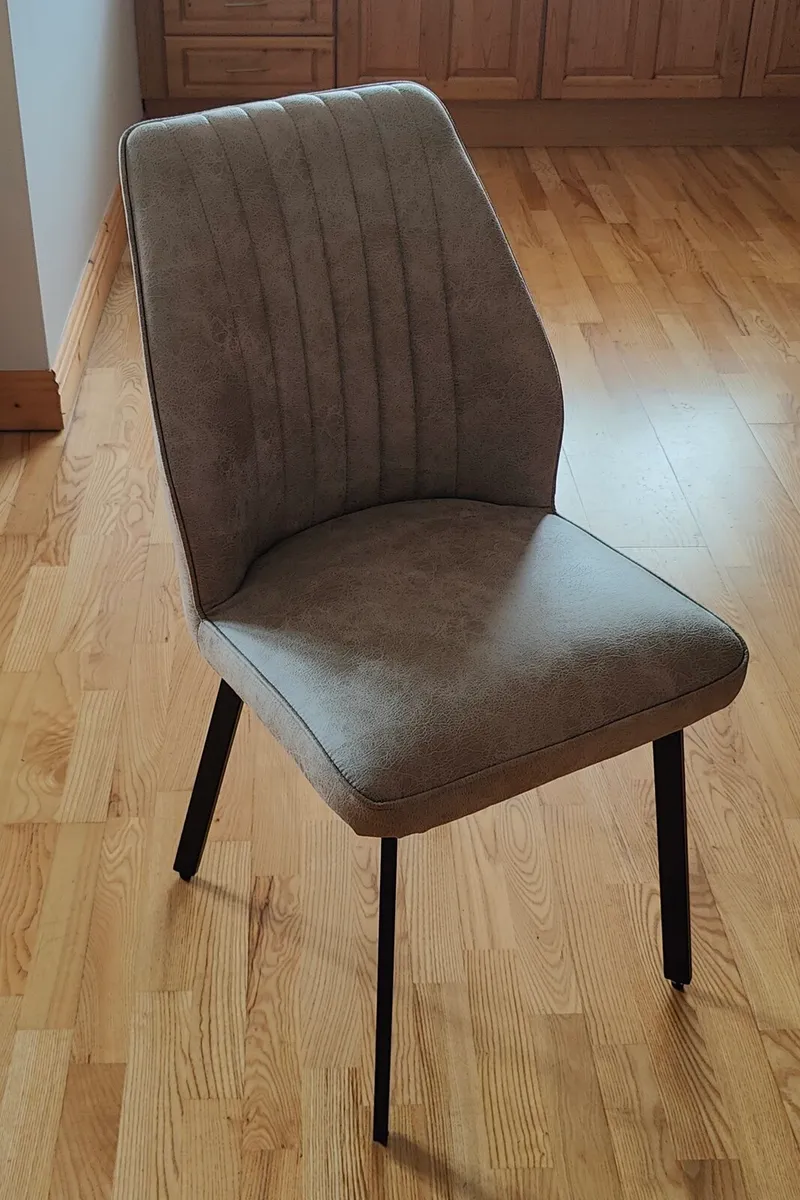 6 chairs - Image 2