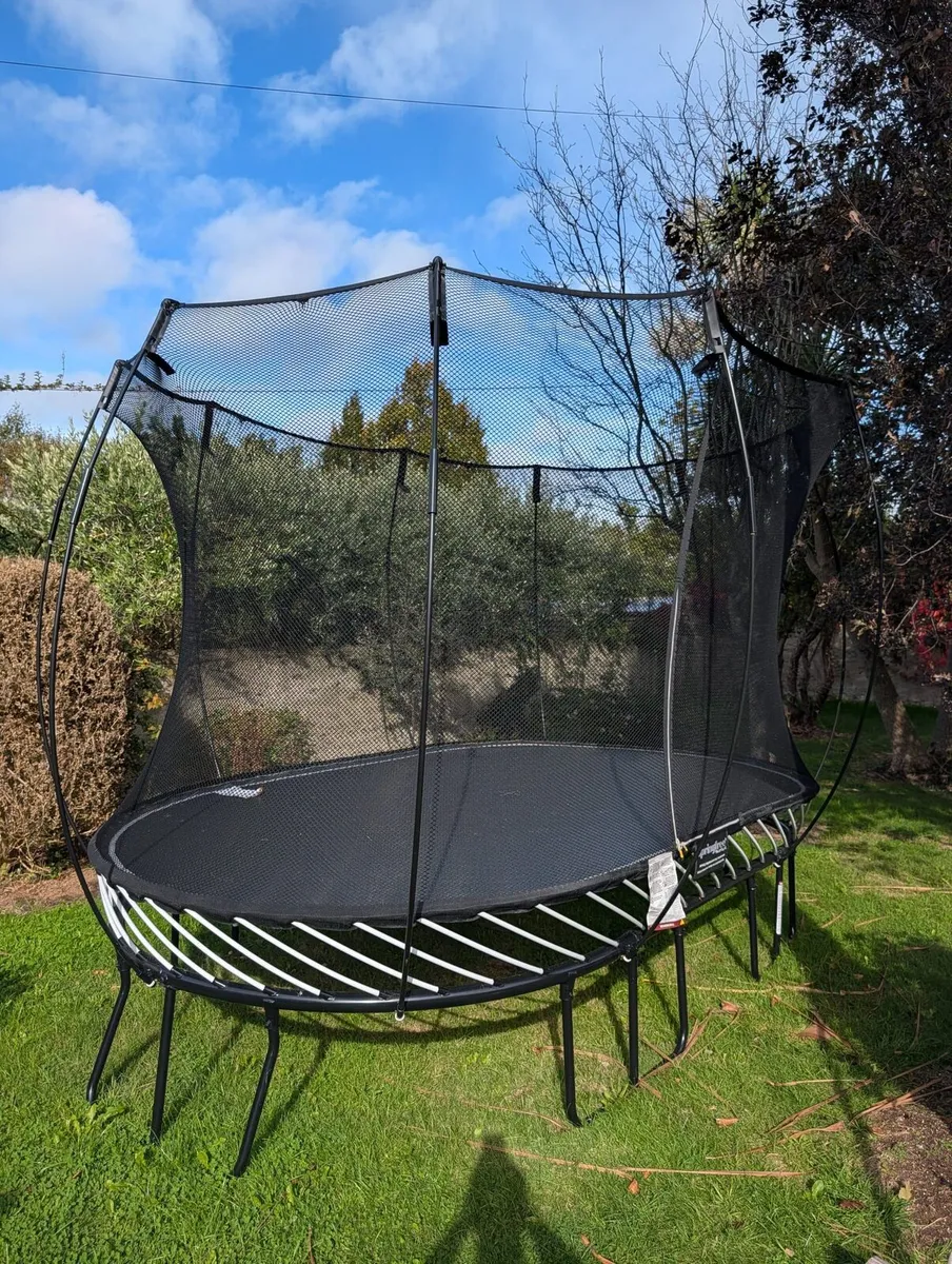 Springfree 8x13ft Oval Trampoline - good as new - Image 2