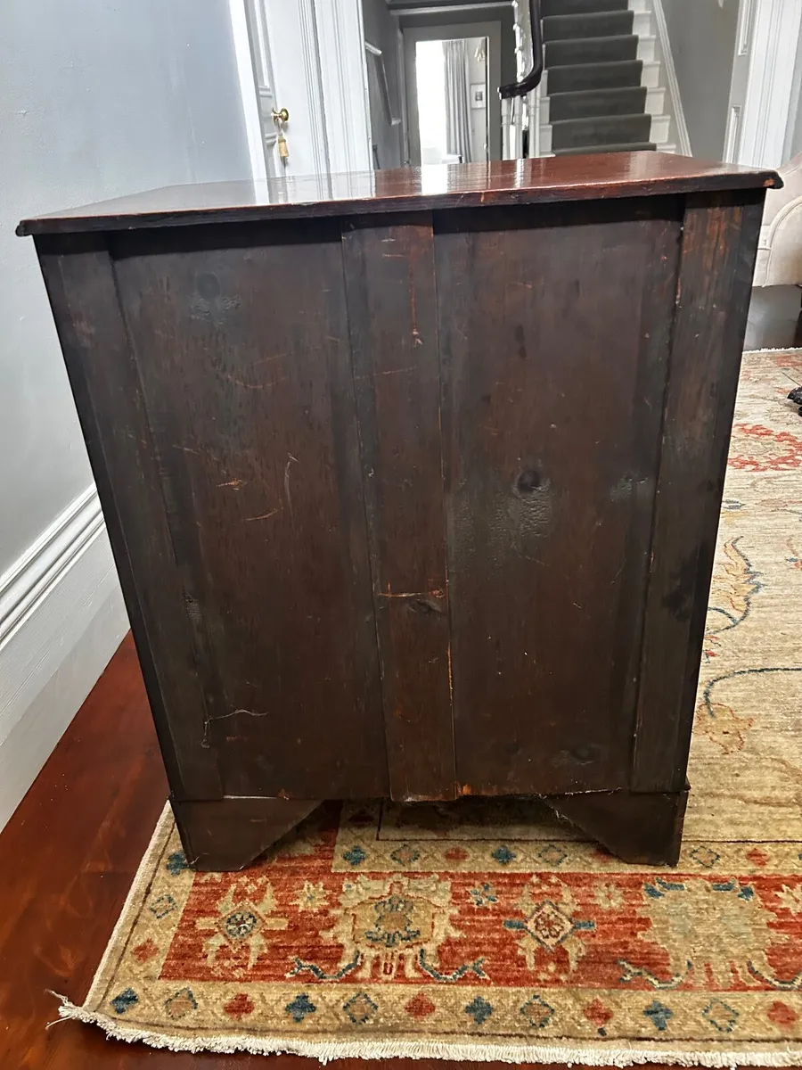 Small mahogany chest of drawers - Image 4