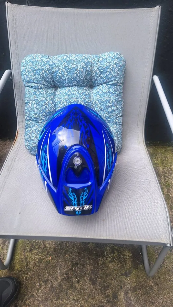 Motor bike helmet - Image 3