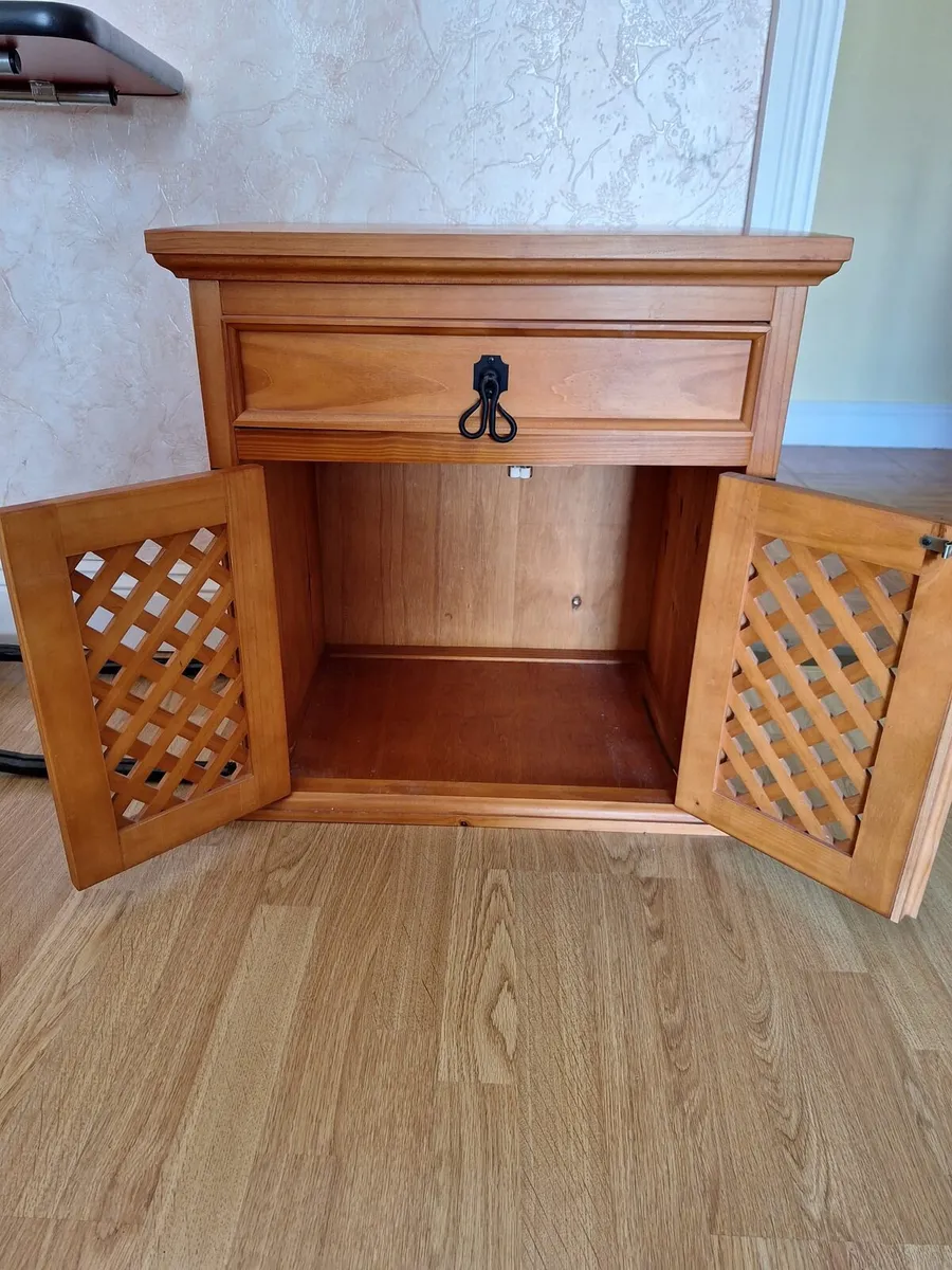 Small cupboard pressz - Image 2