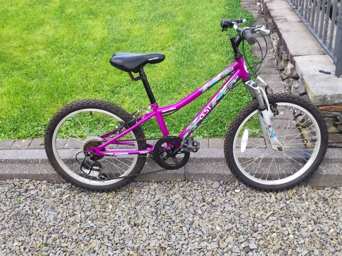 Used girls bike like new - Image 1