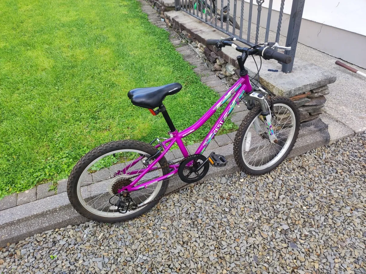 Used girls bike like new - Image 2
