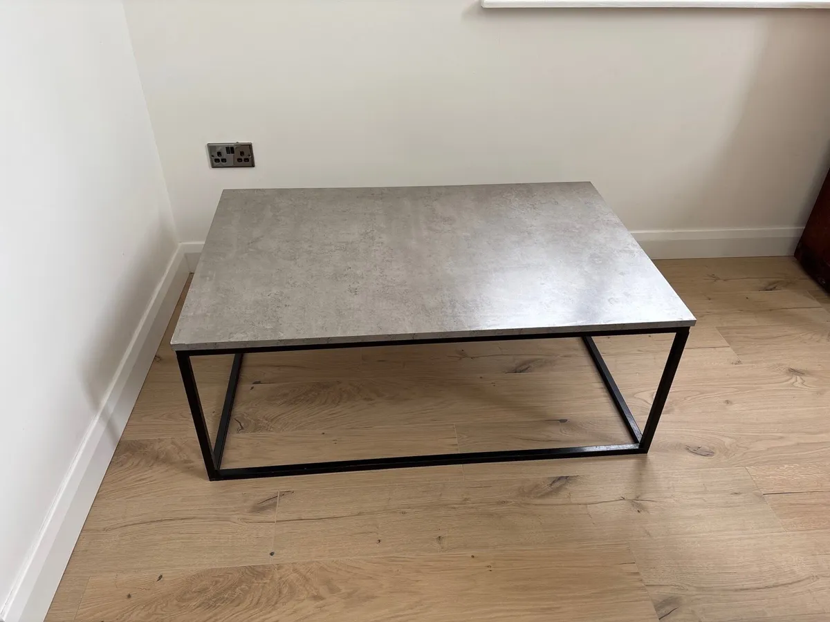 Coffee table - Image 1