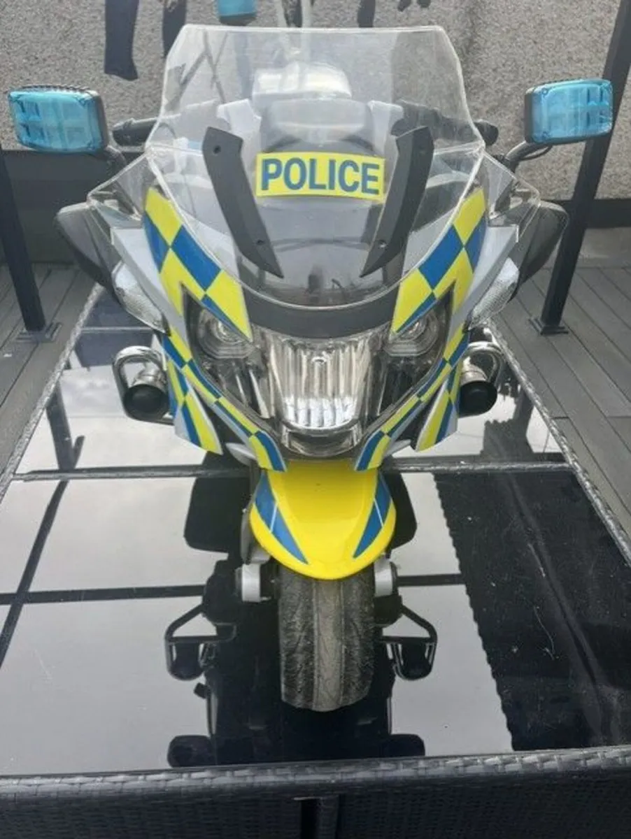 Electric BMW R1200 kids Police Motorbike - Image 1
