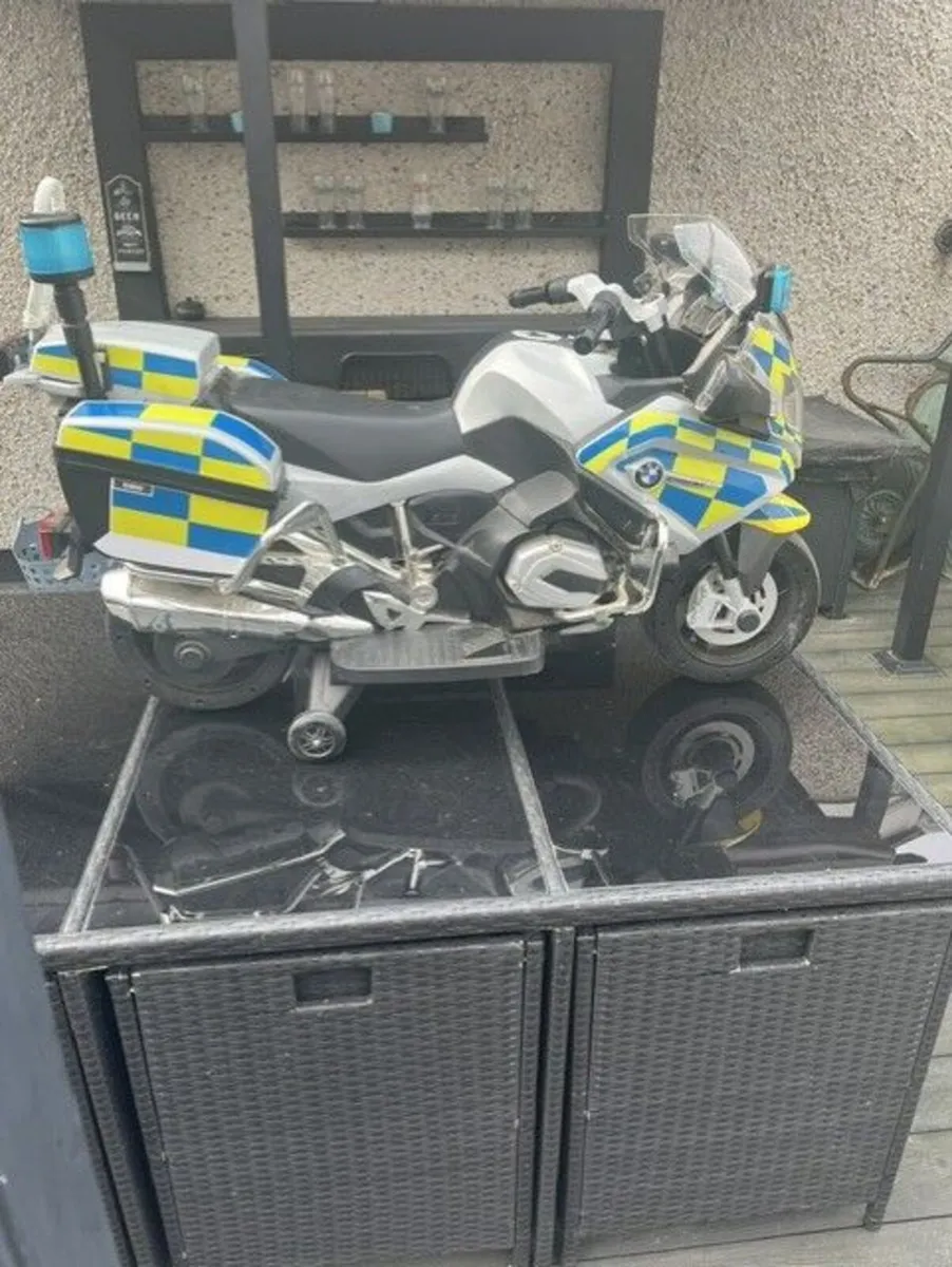 Electric BMW R1200 kids Police Motorbike - Image 2