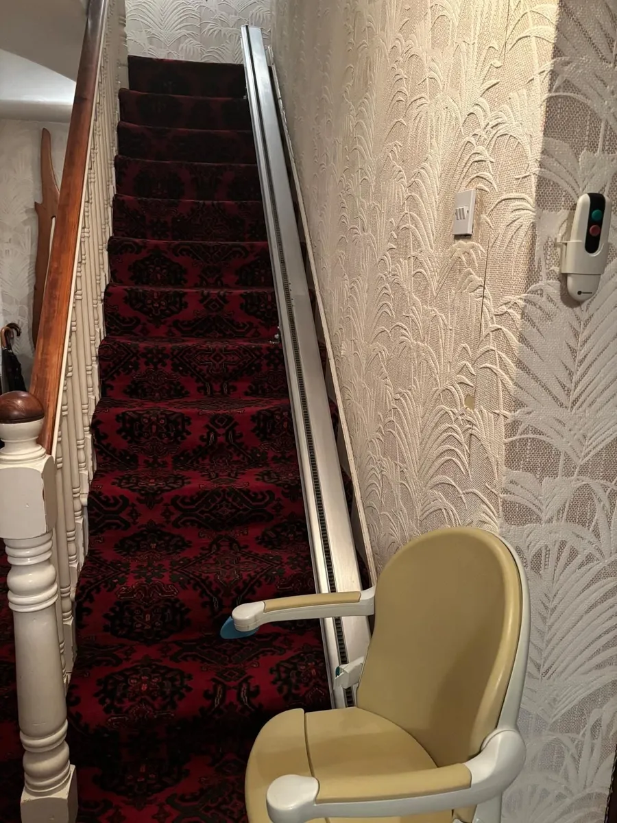Handicare Simplicity 950 Stairlift - Image 2