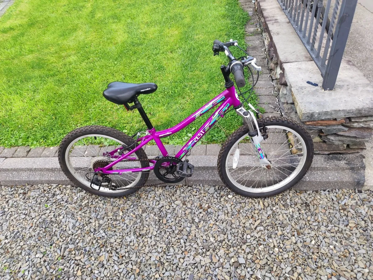 Used girls bike like new - Image 4