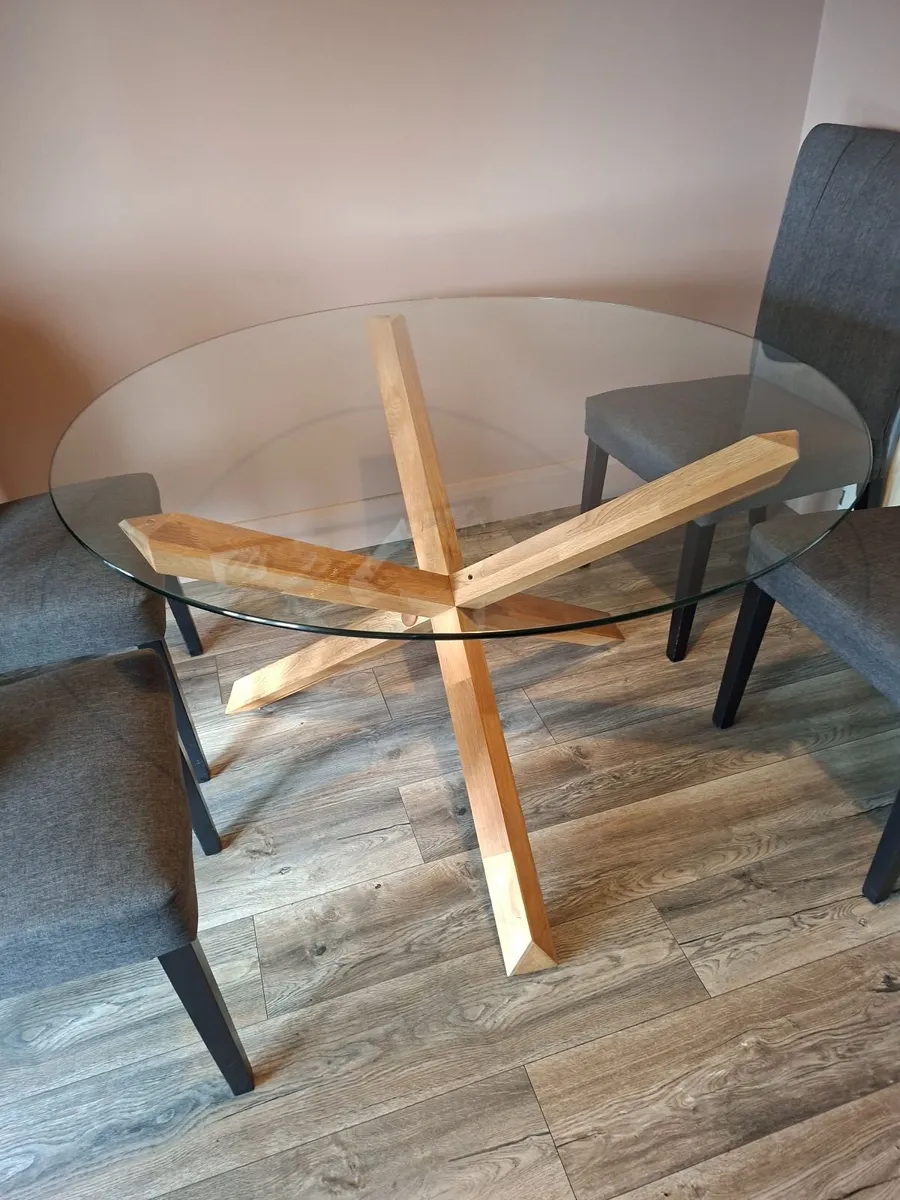 Dining table and 4 chairs - Image 2