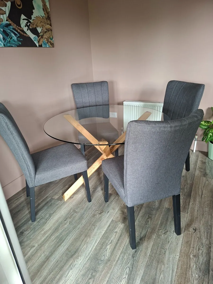 Dining table and 4 chairs - Image 3