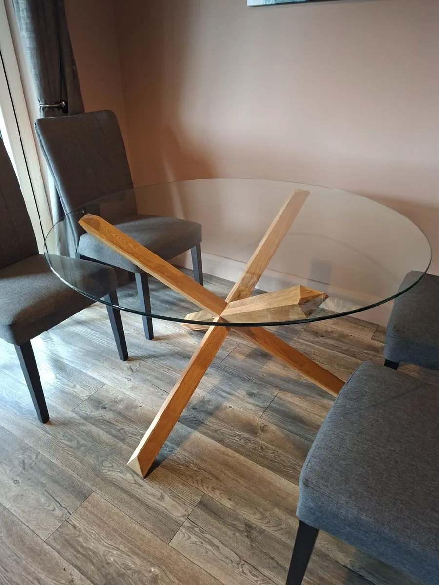 Dining table and 4 chairs - Image 4