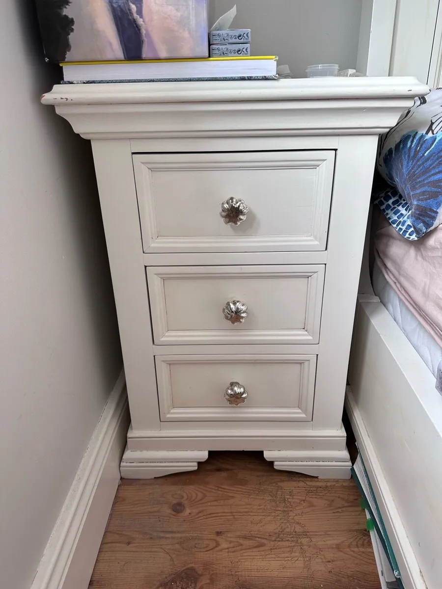 Sleigh Bed, lockers and matching wardrobe - Image 3