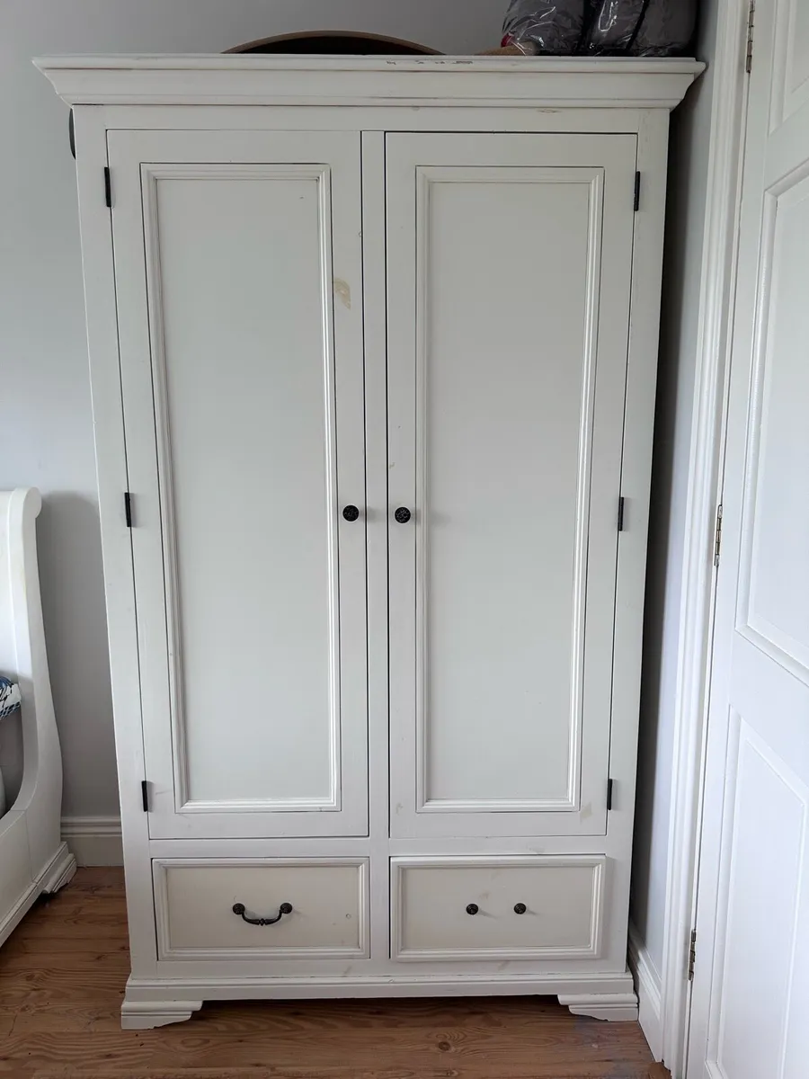 Sleigh Bed, lockers and matching wardrobe - Image 4