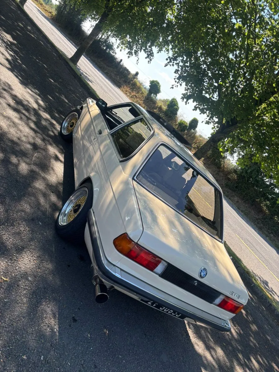 BMW 3-Series 1982 - Image 4