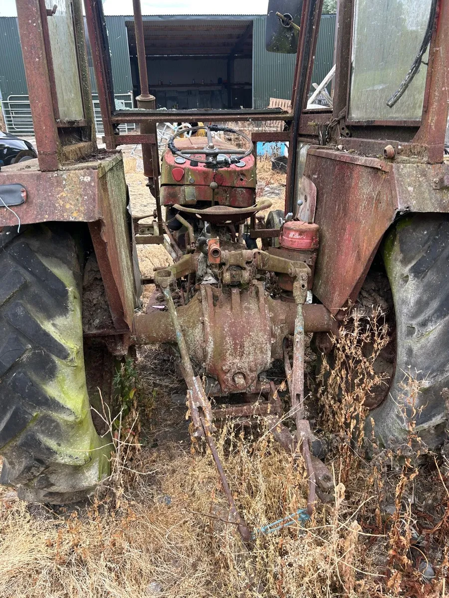 Massey 135 - Image 2