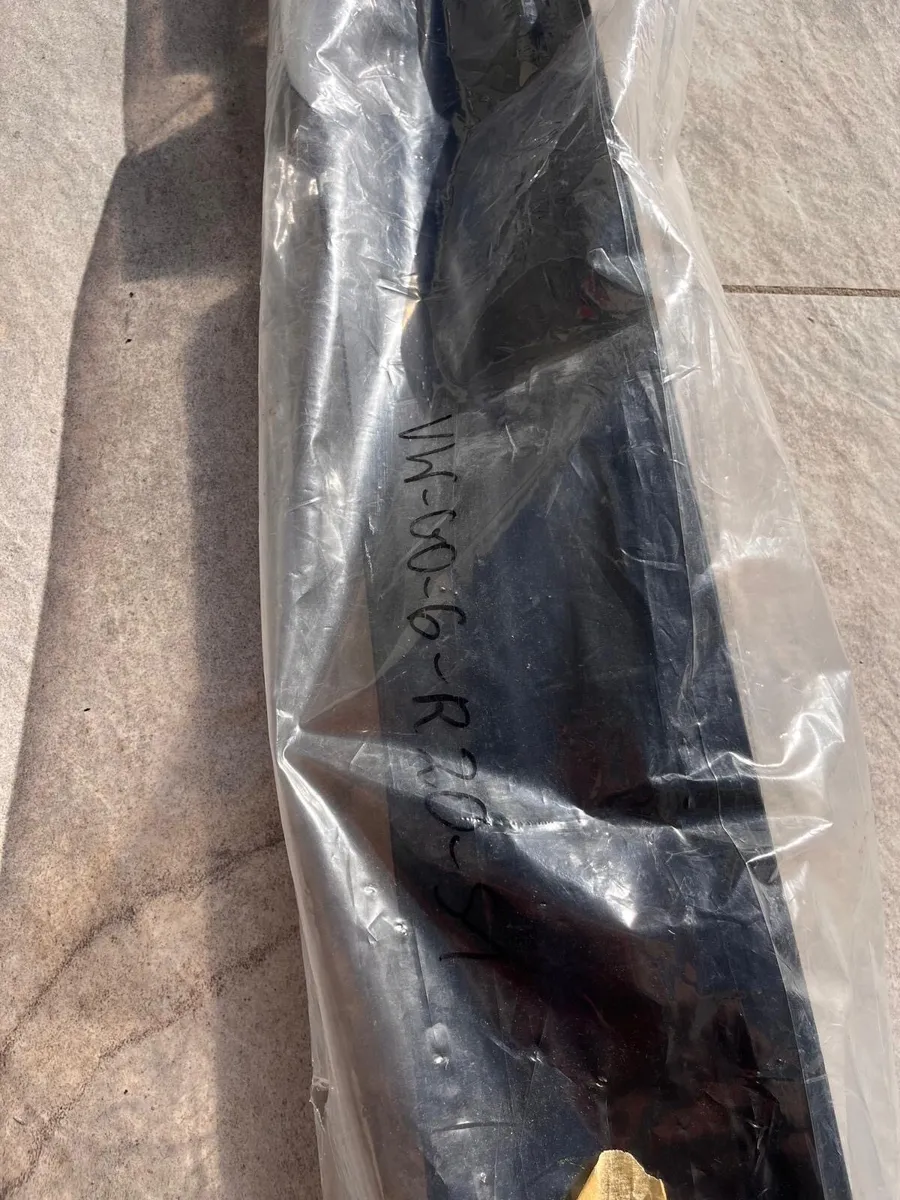 Volkswagen Golf M6 Side Skirts - Image 4