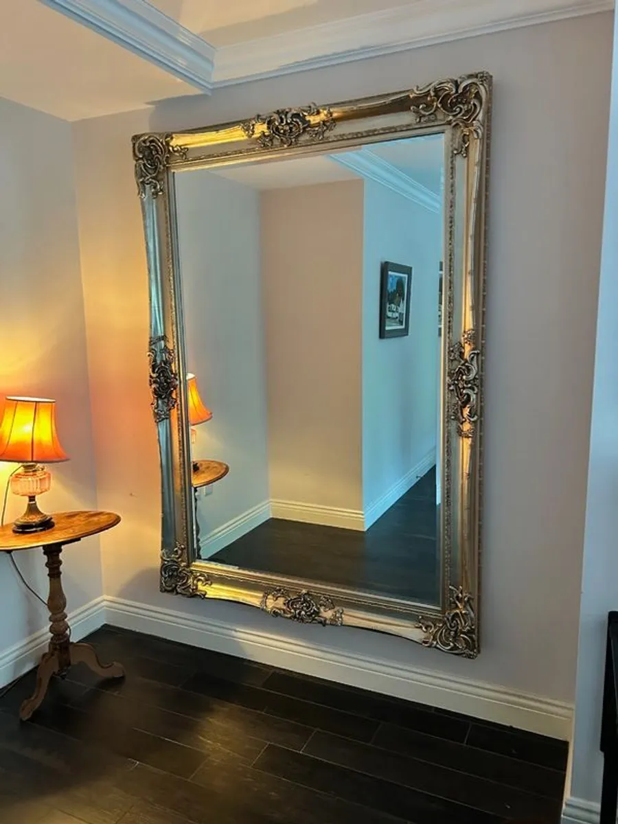 Large ornate wood/gold-effect wall mirror - Image 1