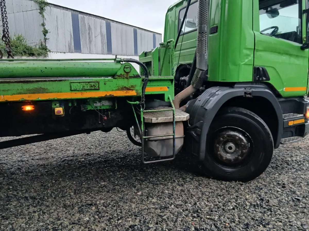 Scania skip lorry/truck 94D - Image 2