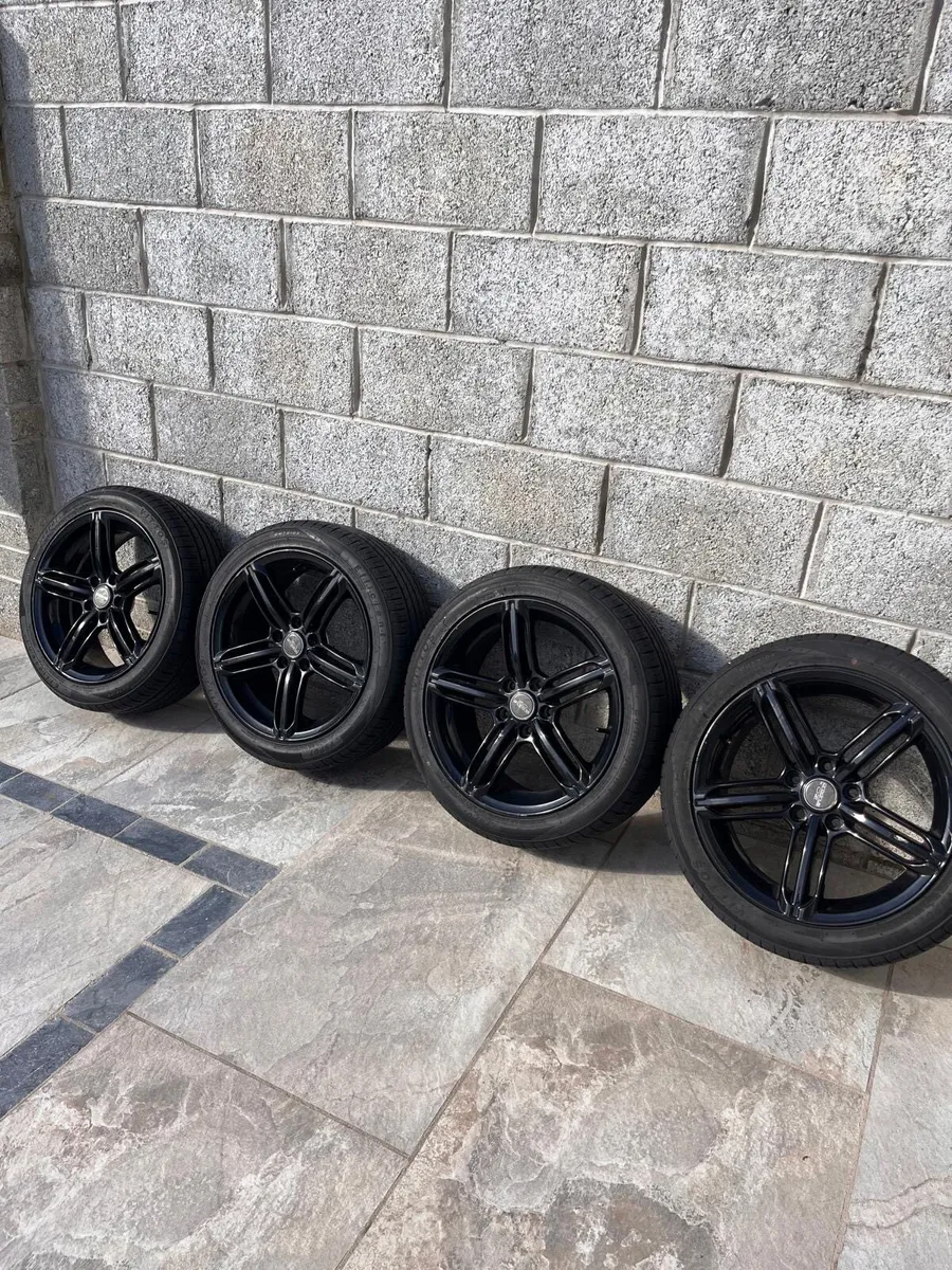 17 inch Powder Coated Alloy Wheels - Image 1