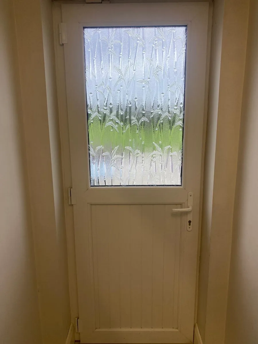 External doors and windows. - Image 4