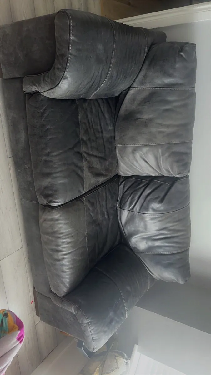 2 1/2 seater leather charcoal grey sofa - Image 2