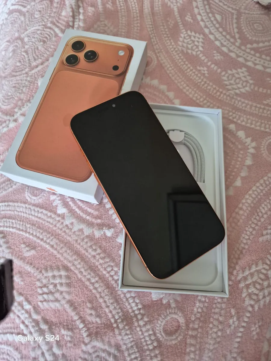 iPhone 17 pro max - Image 4