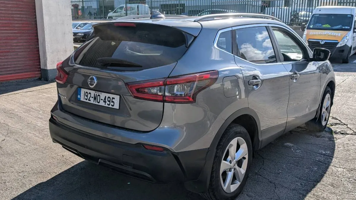 2019 Qashqai Automatic Needs engine - Image 4