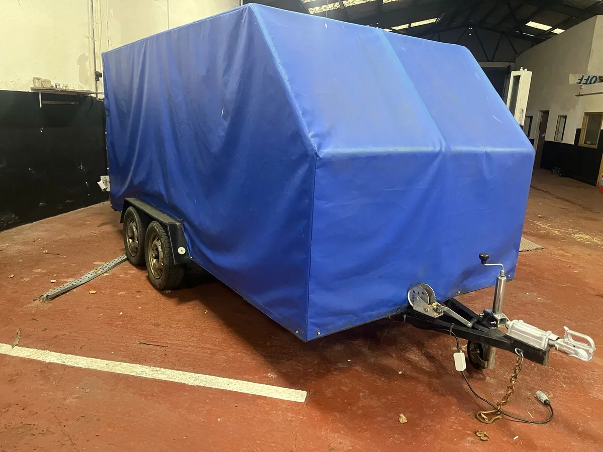 Enclosed car transporter - Image 1