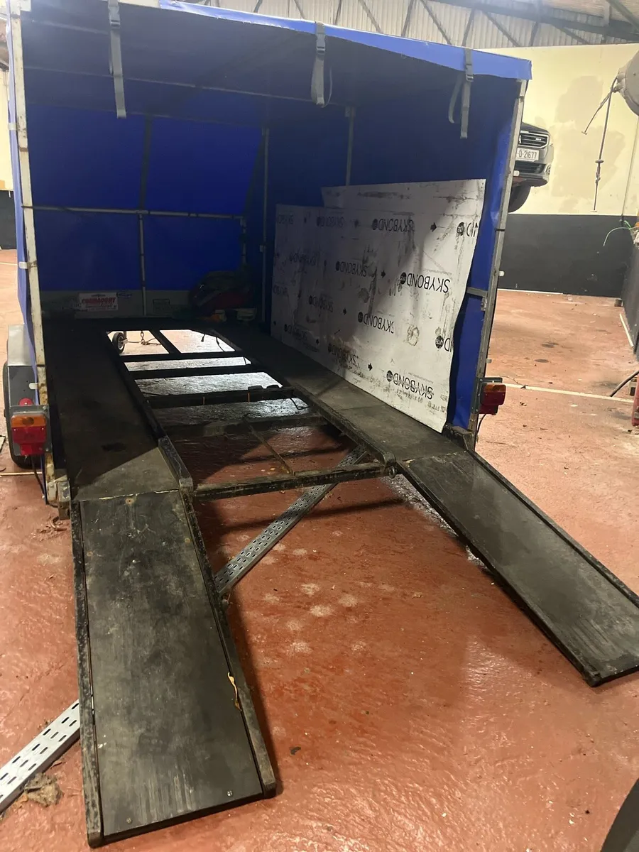 Enclosed car transporter - Image 3