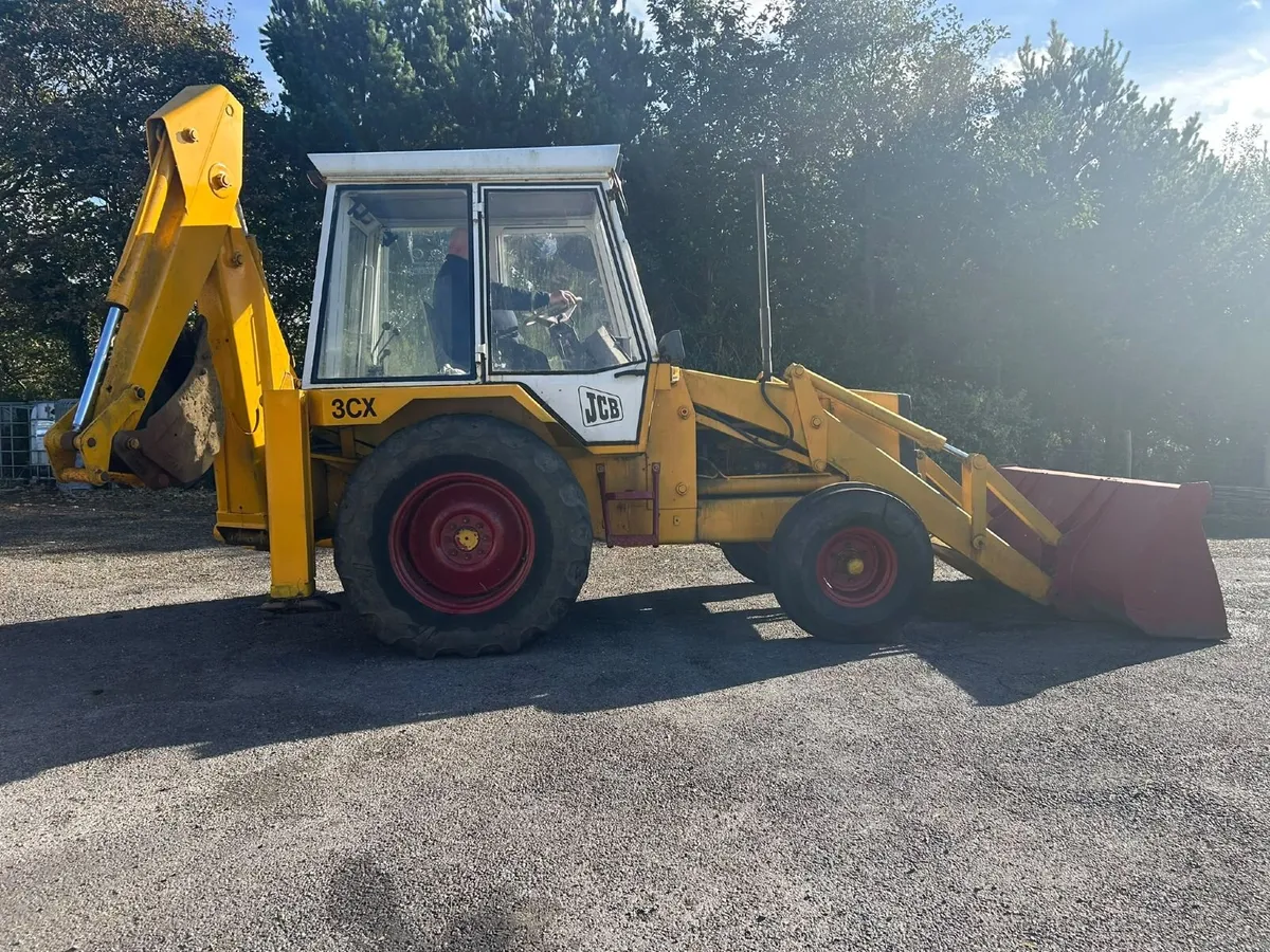 JCB - Image 3