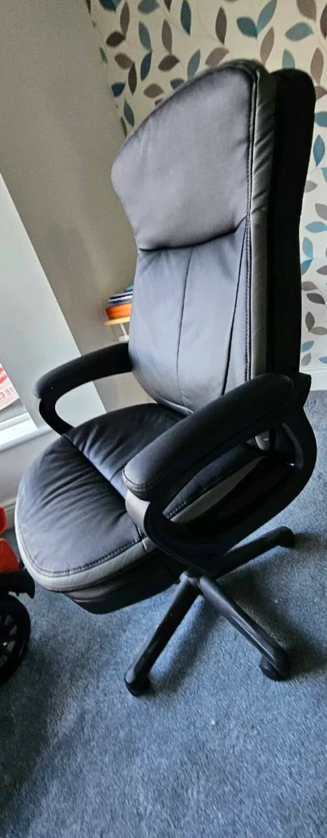 Office chair - Image 2
