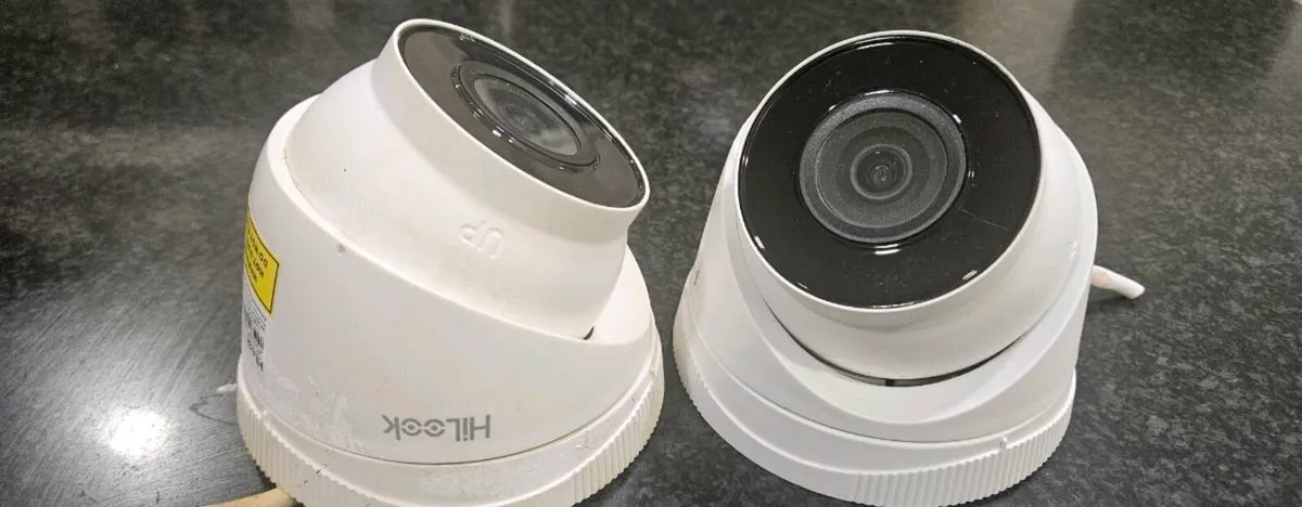 Pair of Hilook IPC-T240H 4mp outdoor security cam - Image 3
