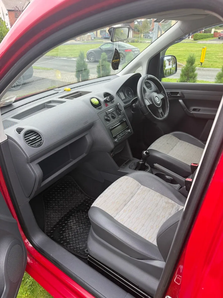 Volkswagen Caddy - Image 4