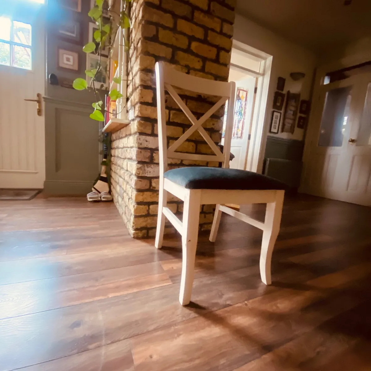 Kitchen chairs x 8 - Image 1