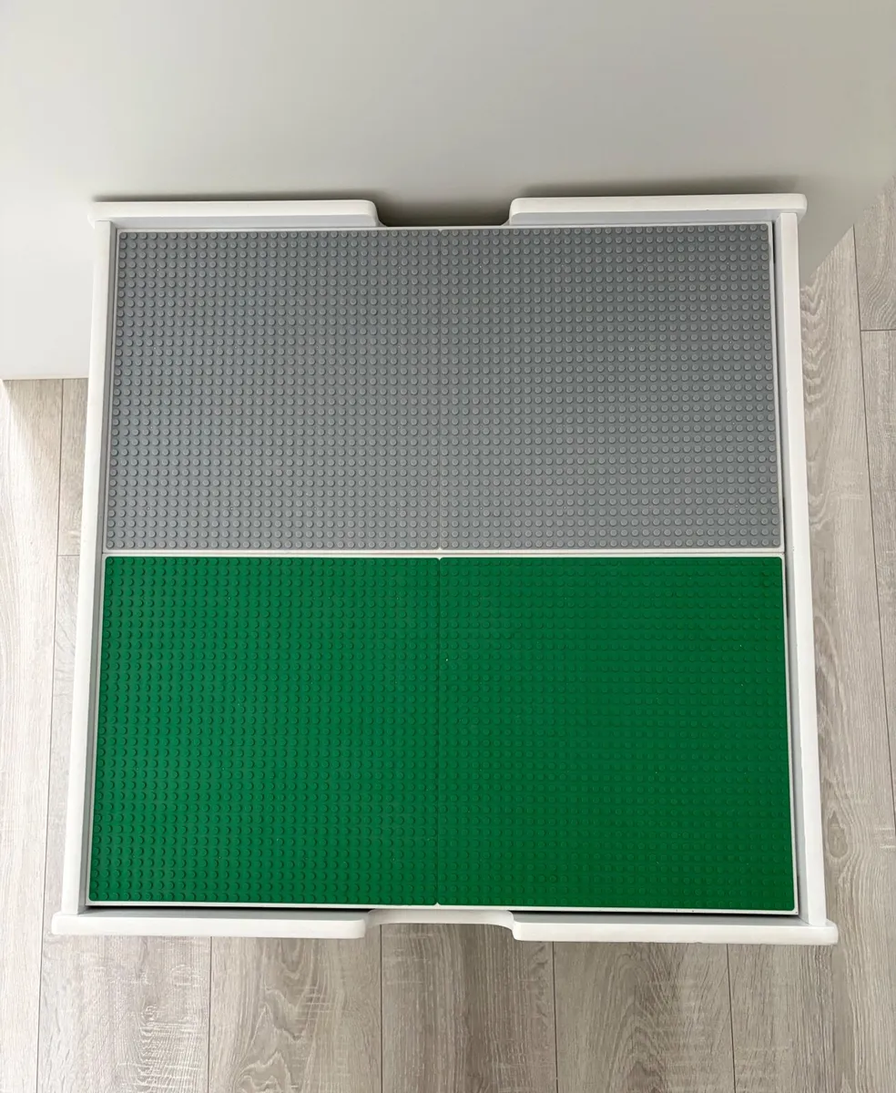 Lego table - Image 4