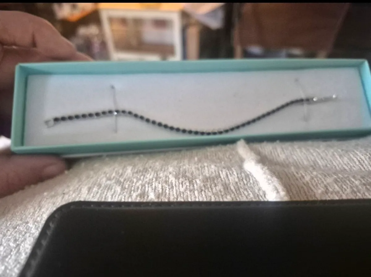 Black stone silver bracelet - Image 1