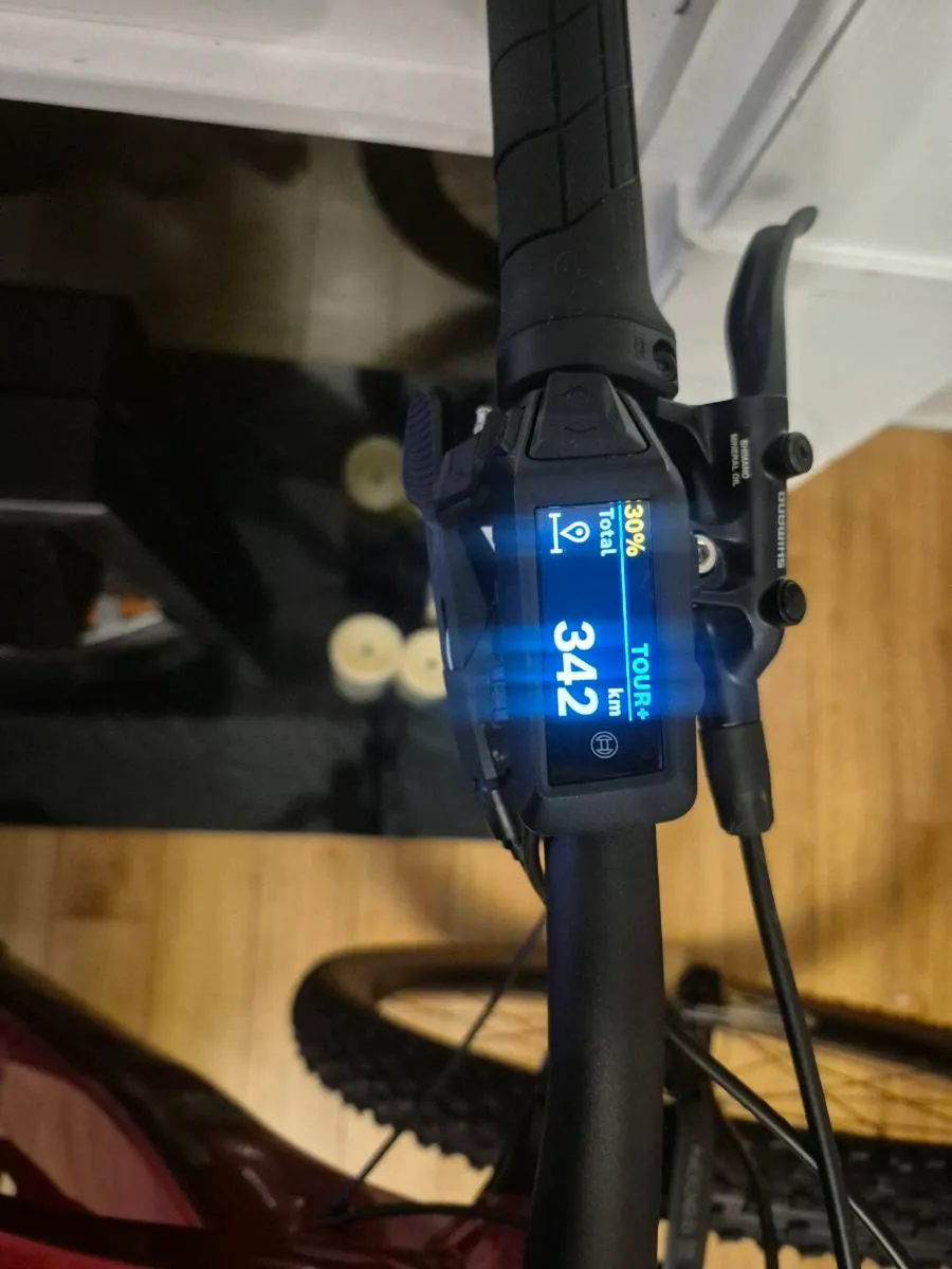 Trek +8 electric bike - Image 3