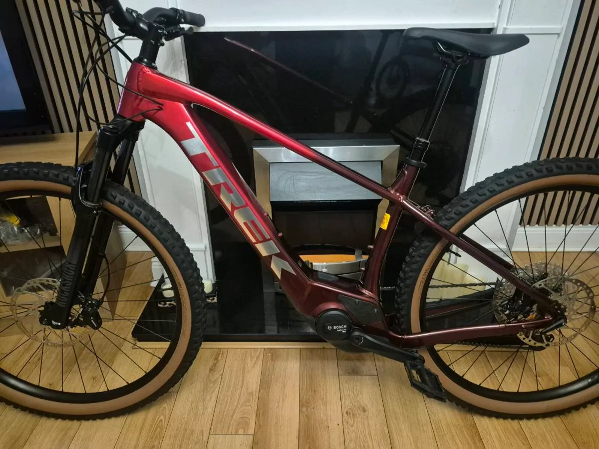 Trek +8 electric bike - Image 4