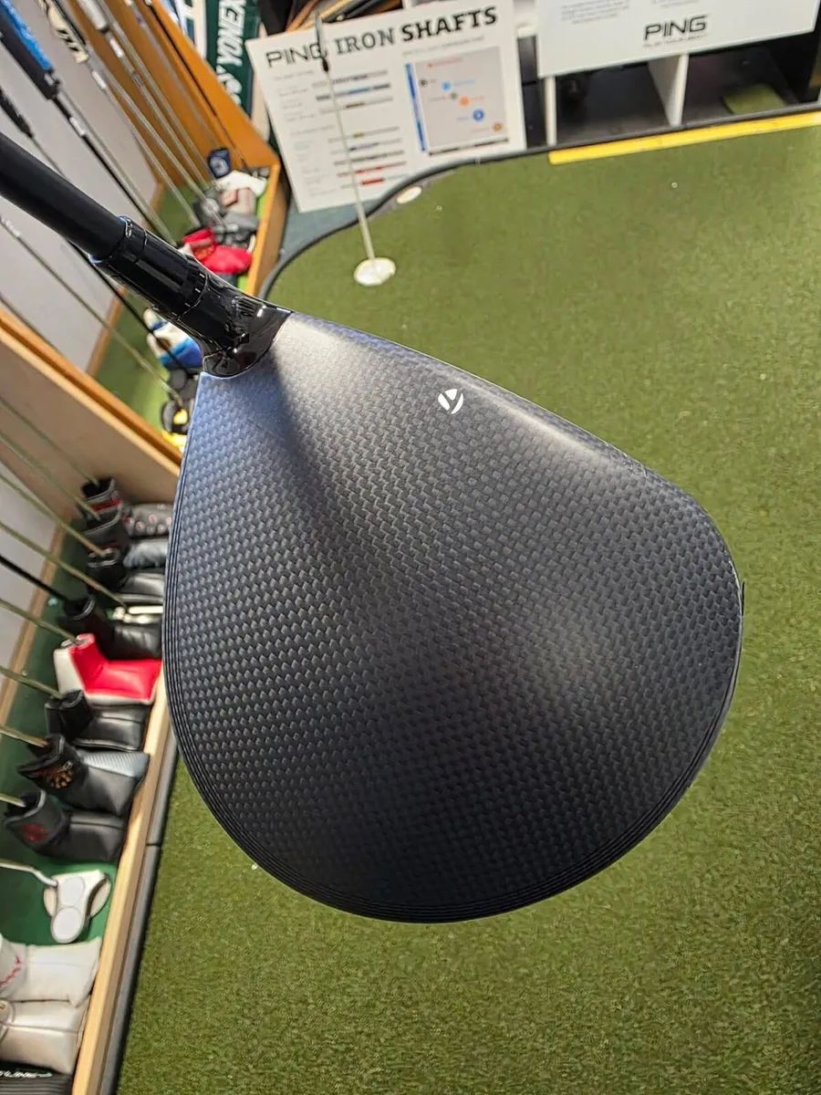 As New Taylormade Qi35 Driver - Image 3