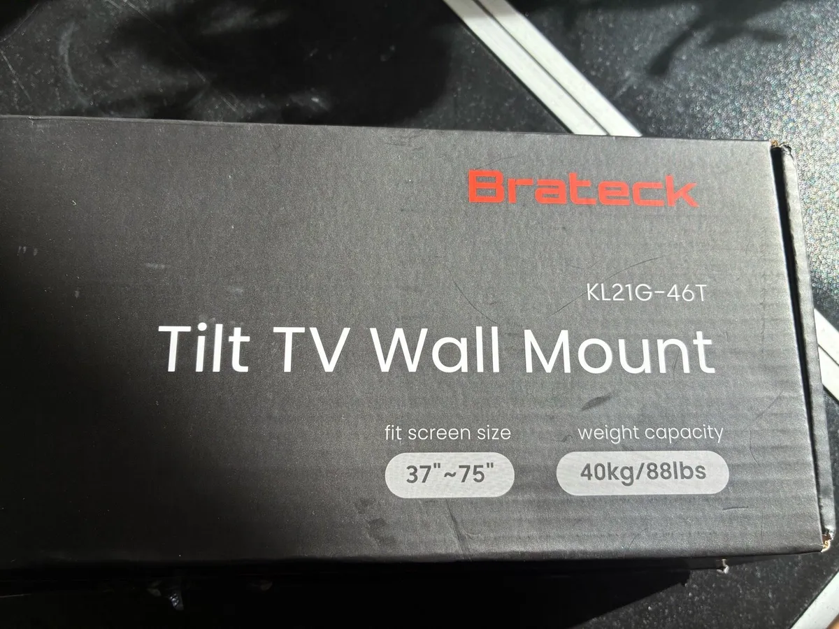 Tilt TV wall mount bracket - Image 1