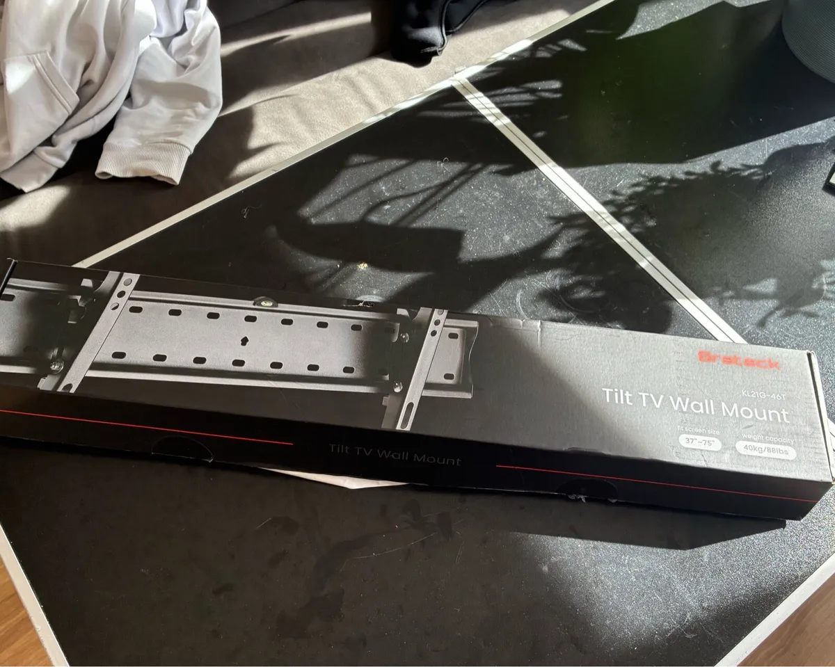 Tilt TV wall mount bracket - Image 2