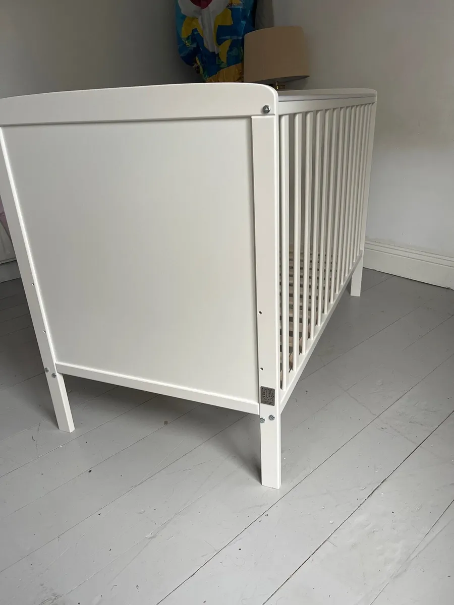 Baby Elegance Elle Haddington Cot Set - Image 1