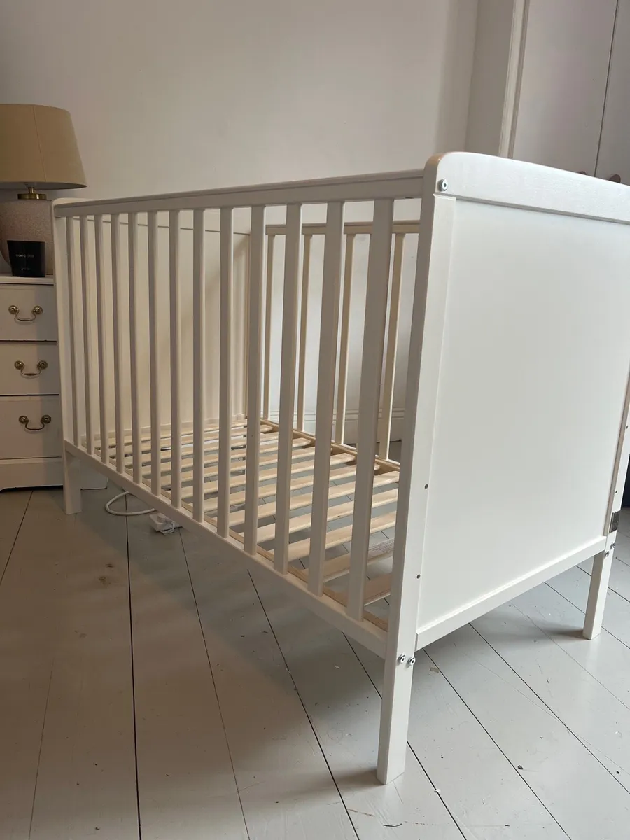 Baby Elegance Elle Haddington Cot Set - Image 3