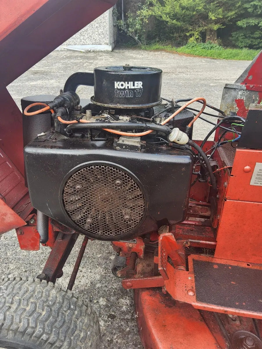 Old Wheel Horse Lawnmower - Image 2