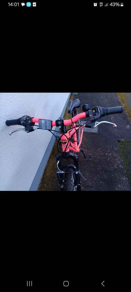 Girls bike 24 inch - Image 3