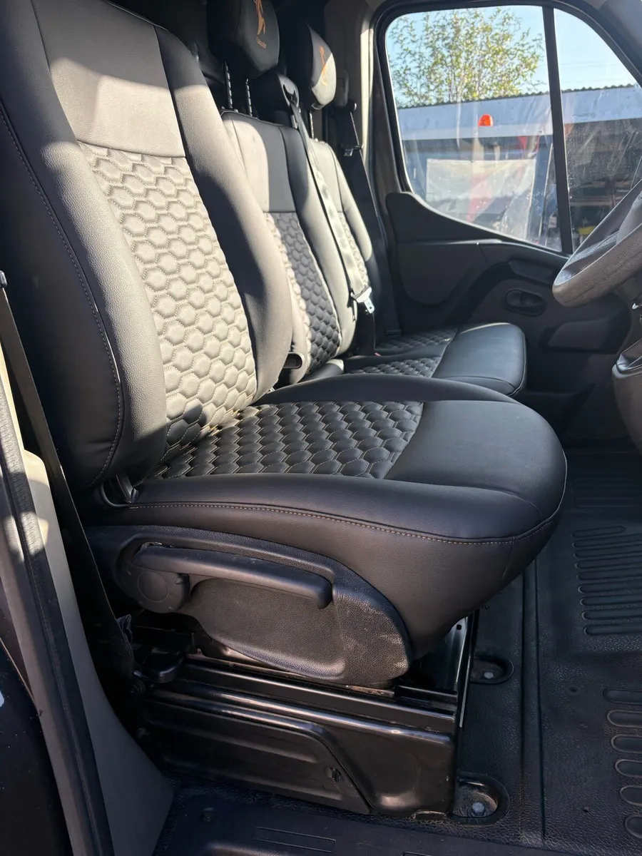 Horsebox 3.5 Ton New Build Vauxhall Movano 2020 - Image 2